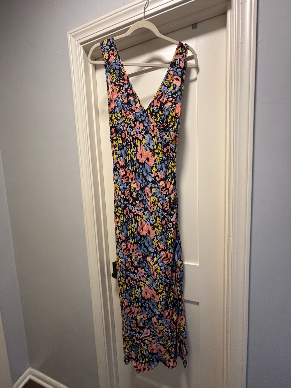 RIXO Floral Maxi Dress Navy Blue V Neck Sleeveless 70s Boho Wedding Guest